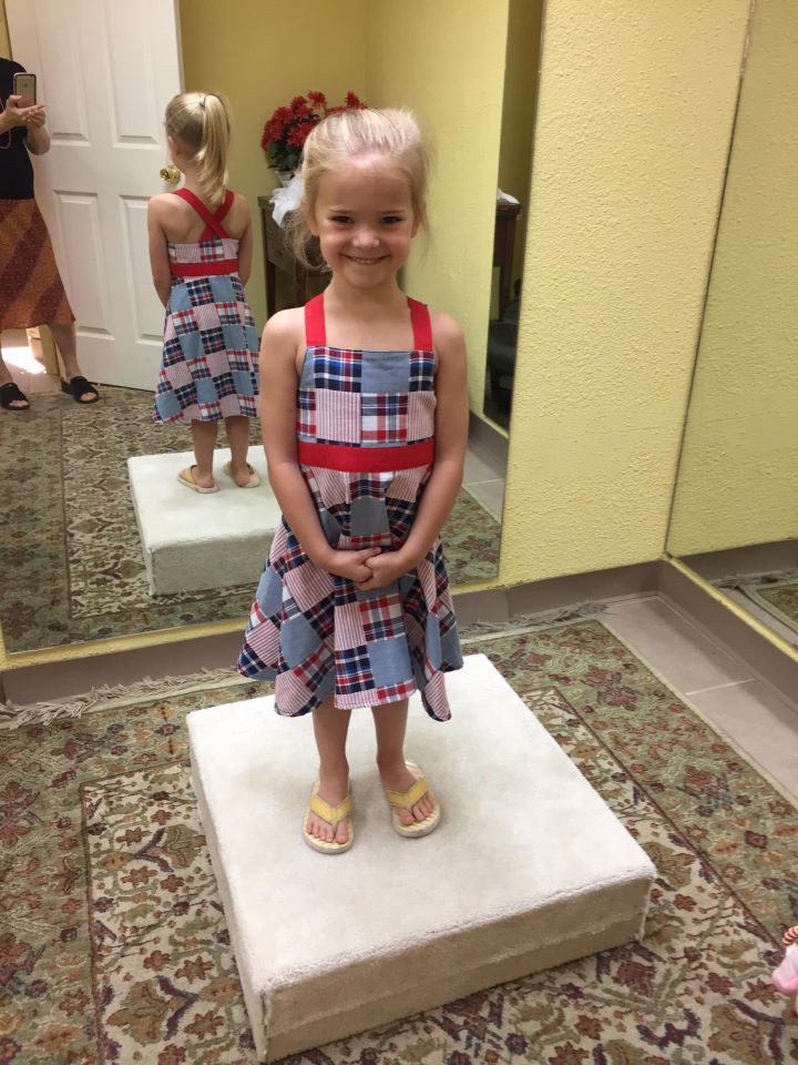 Adorable-Beautiful-Blonde-Girl-Casual-Pretty-Dress-Sleeveless-Red-White-Blue-Checkered-Fit-Check-Front